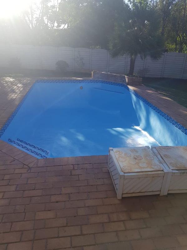 To Let 4 Bedroom Property for Rent in Weltevreden Park Gauteng