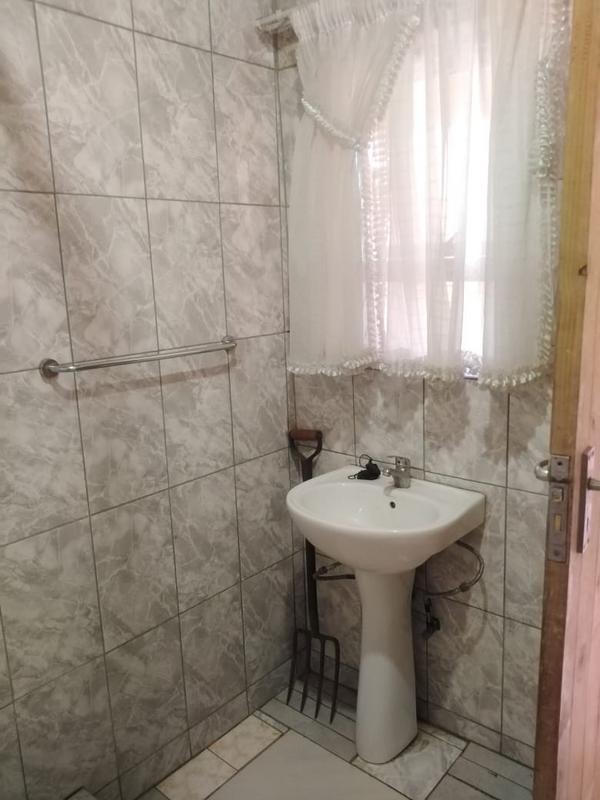 2 Bedroom Property for Sale in Protea Glen Gauteng