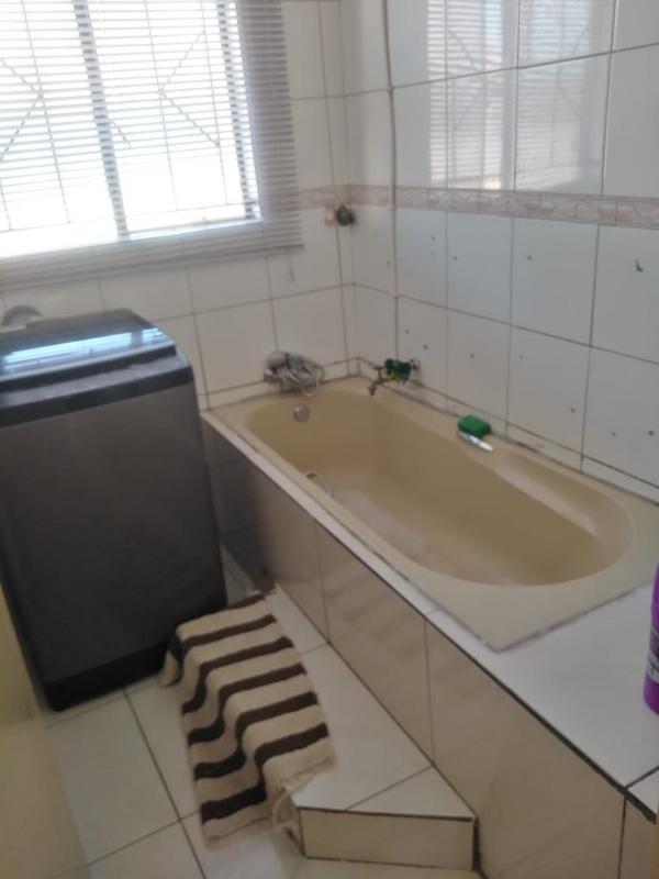 2 Bedroom Property for Sale in Protea Glen Gauteng