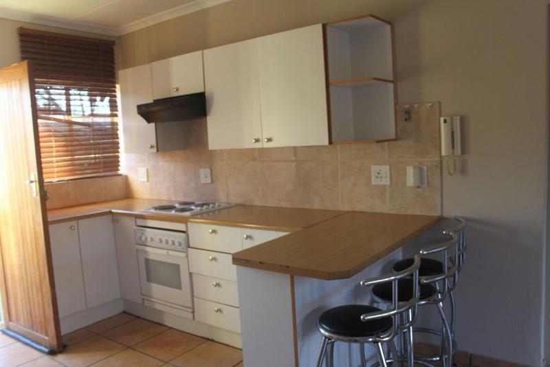 To Let 2 Bedroom Property for Rent in Eldoraigne Gauteng