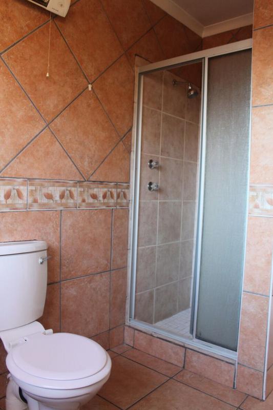 To Let 2 Bedroom Property for Rent in Eldoraigne Gauteng