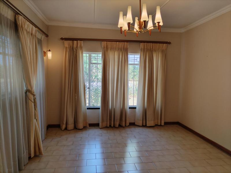 5 Bedroom Property for Sale in Kilner Park Gauteng