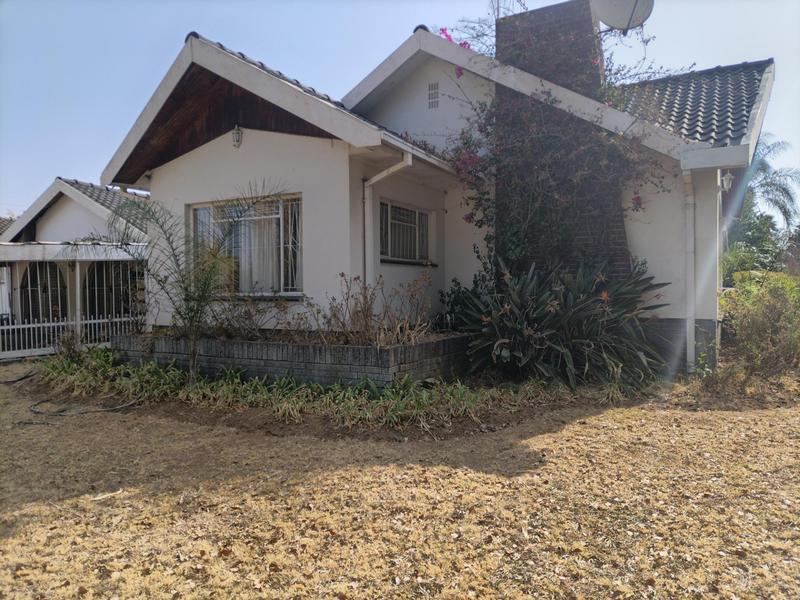 5 Bedroom Property for Sale in Kilner Park Gauteng