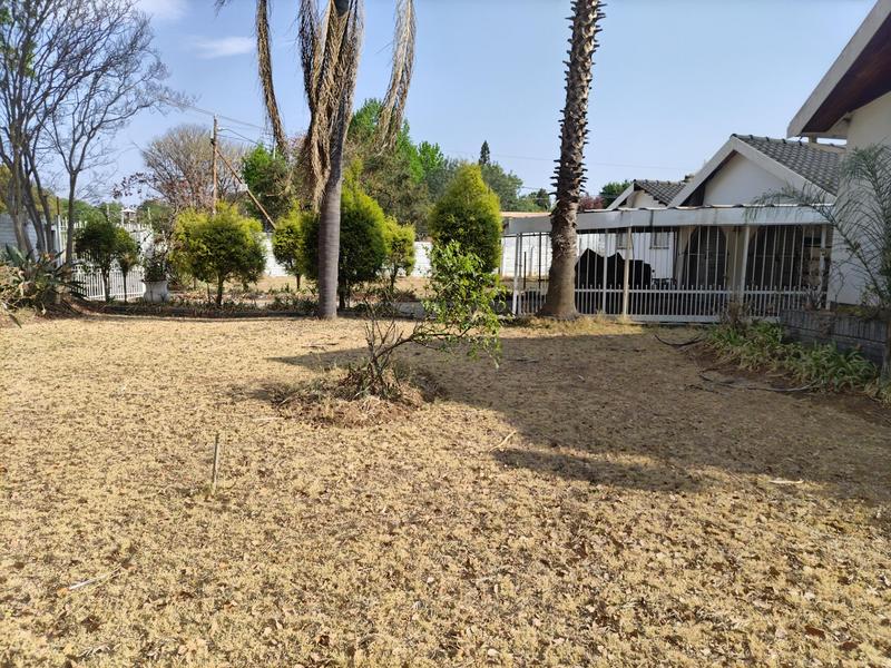 5 Bedroom Property for Sale in Kilner Park Gauteng