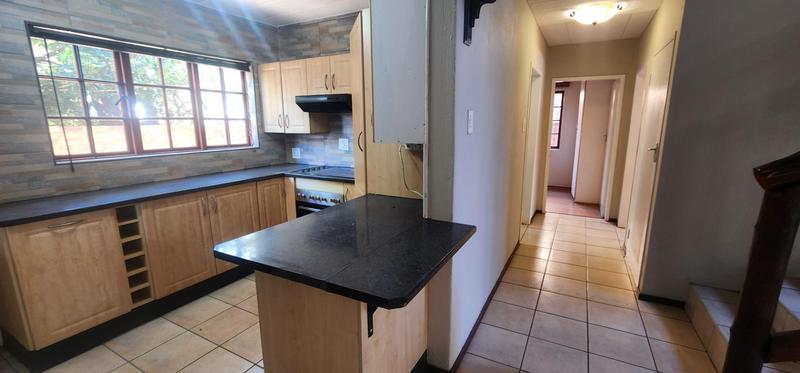 3 Bedroom Property for Sale in Dayanglen Gauteng