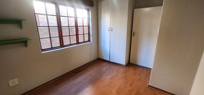 3 Bedroom Property for Sale in Dayanglen Gauteng