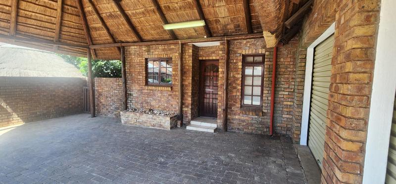 3 Bedroom Property for Sale in Dayanglen Gauteng