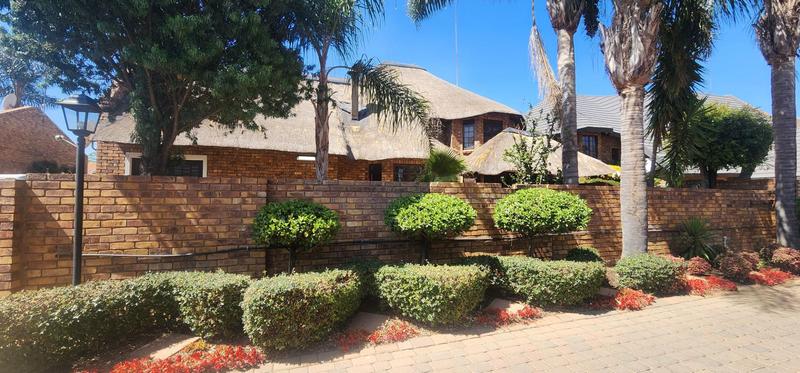 3 Bedroom Property for Sale in Dayanglen Gauteng