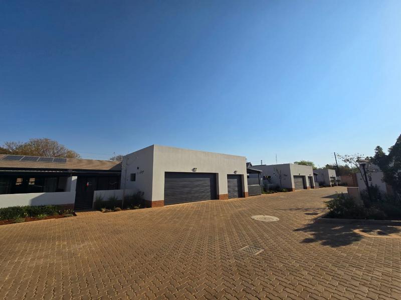 To Let 2 Bedroom Property for Rent in Olympus Gauteng