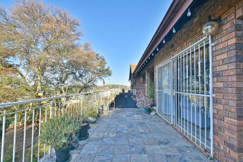 3 Bedroom Property for Sale in Constantia Kloof Gauteng