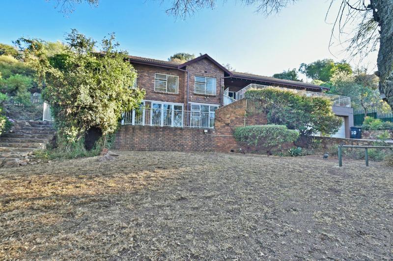 3 Bedroom Property for Sale in Constantia Kloof Gauteng