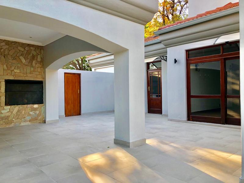 7 Bedroom Property for Sale in Waterkloof Ridge Gauteng