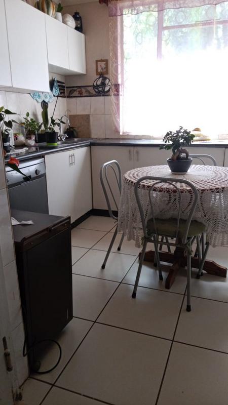 2 Bedroom Property for Sale in Bezuidenhout Valley Gauteng