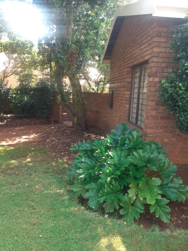 To Let 4 Bedroom Property for Rent in Lakefield Gauteng