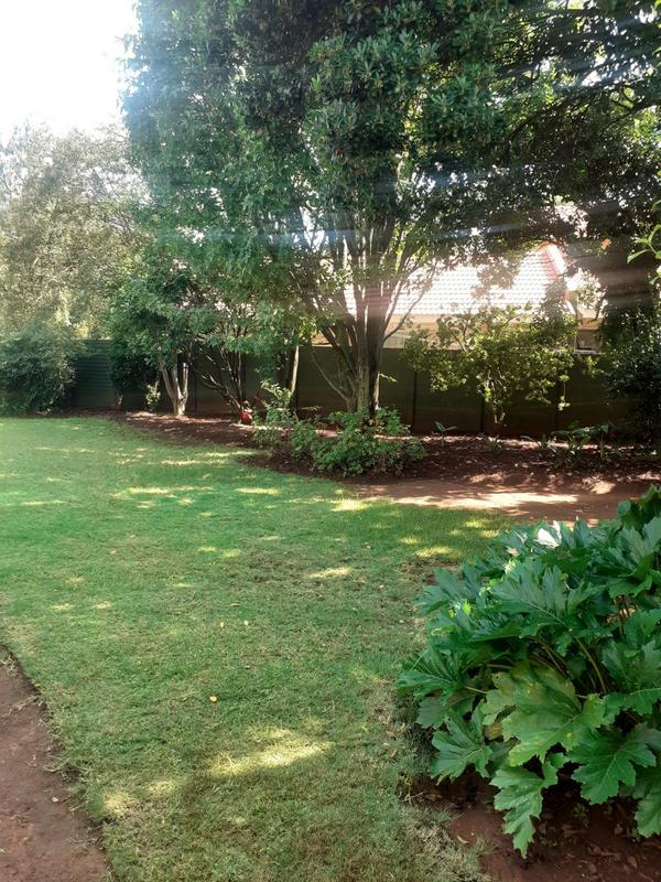 To Let 4 Bedroom Property for Rent in Lakefield Gauteng