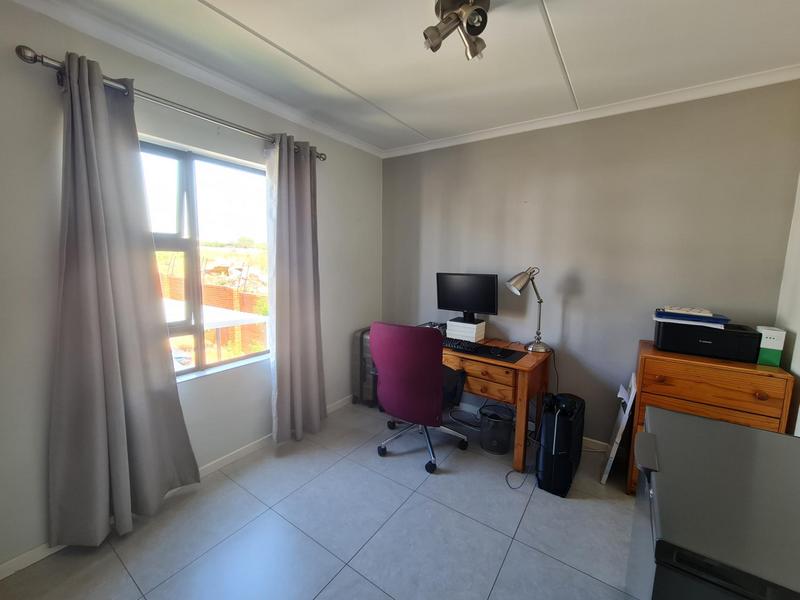 2 Bedroom Property for Sale in Golden Fields Estate Gauteng