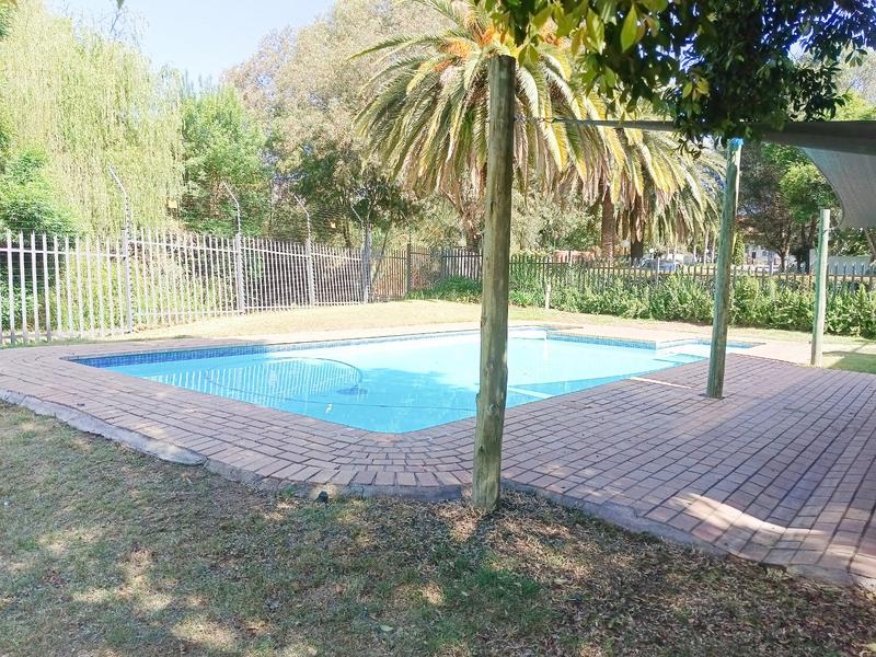 2 Bedroom Property for Sale in Paulshof Gauteng