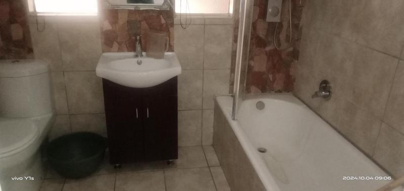 4 Bedroom Property for Sale in Verwoerdpark Gauteng