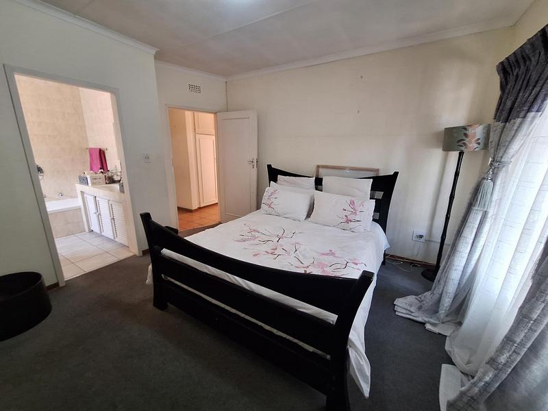 To Let 3 Bedroom Property for Rent in Bryanston Gauteng