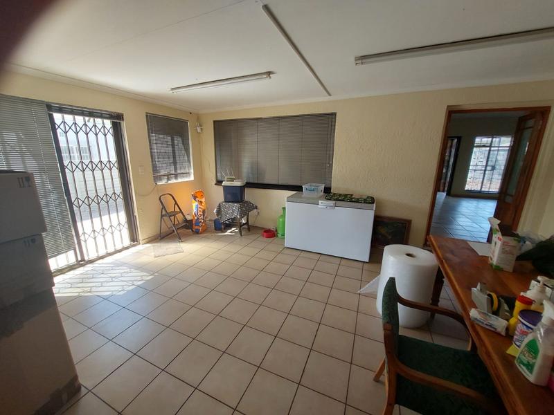 To Let 3 Bedroom Property for Rent in Sylviavale Gauteng