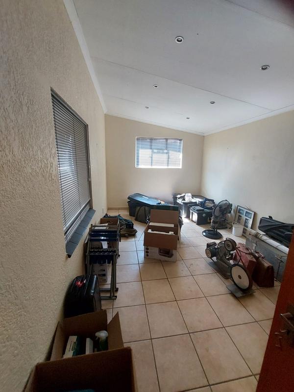 To Let 3 Bedroom Property for Rent in Sylviavale Gauteng