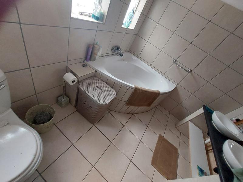 To Let 3 Bedroom Property for Rent in Sylviavale Gauteng