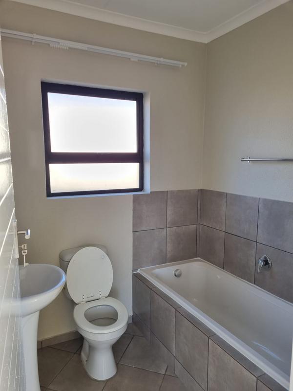 2 Bedroom Property for Sale in Selcourt Gauteng