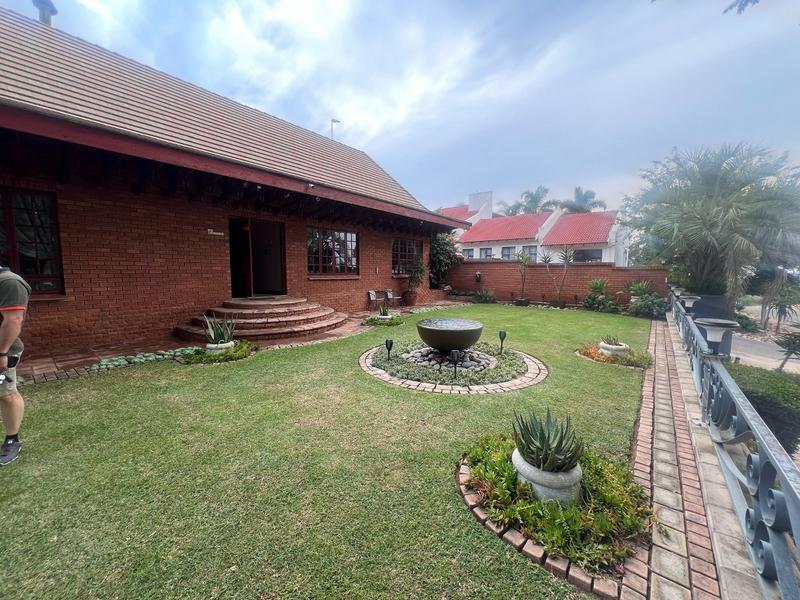 6 Bedroom Property for Sale in Amandasig Gauteng