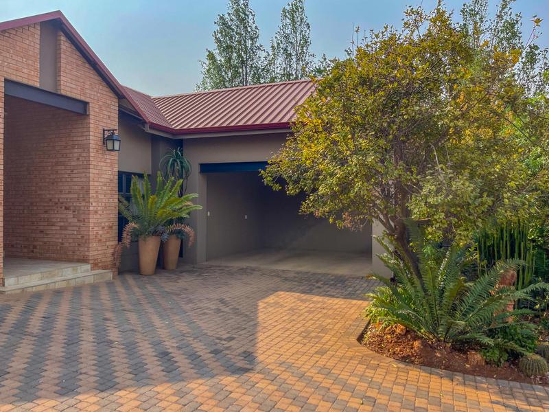 5 Bedroom Property for Sale in Midstream Ridge Gauteng