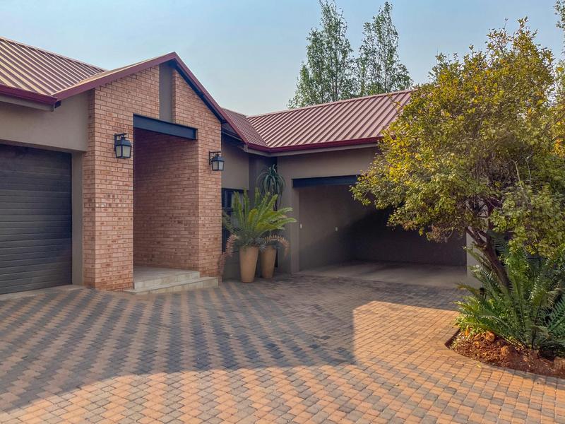 5 Bedroom Property for Sale in Midstream Ridge Gauteng