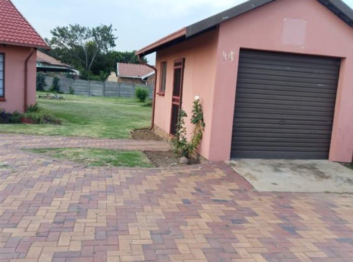 3 Bedroom Property for Sale in Windmill Park Gauteng