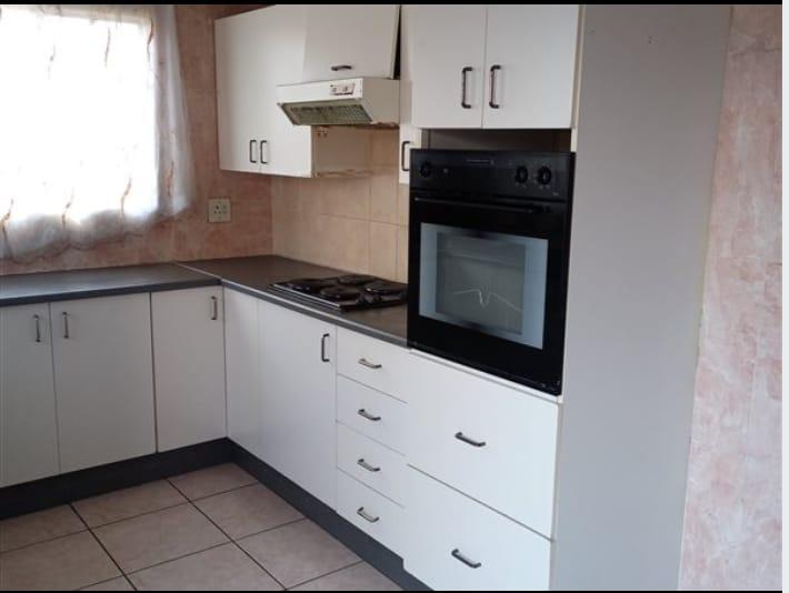 3 Bedroom Property for Sale in Windmill Park Gauteng