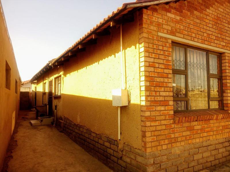 3 Bedroom Property for Sale in Naledi Gauteng