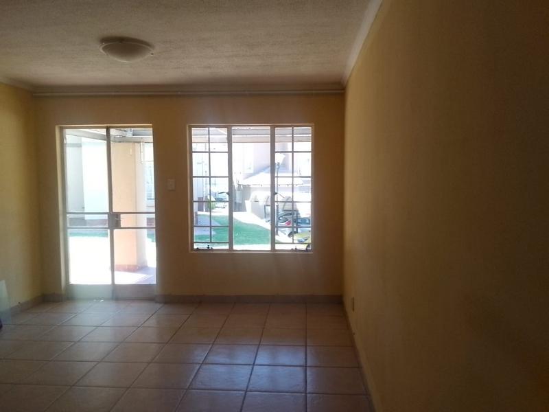 To Let 2 Bedroom Property for Rent in Meredale Gauteng