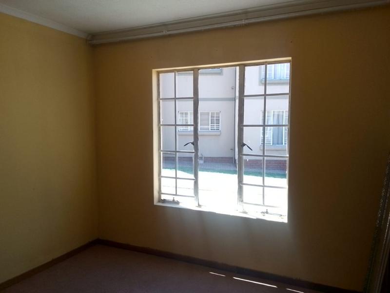 To Let 2 Bedroom Property for Rent in Meredale Gauteng