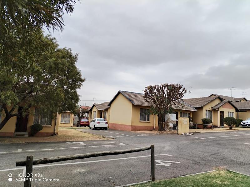 To Let 2 Bedroom Property for Rent in Johannesburg Gauteng