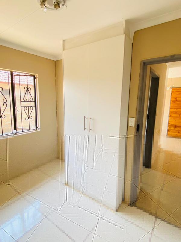 To Let 0 Bedroom Property for Rent in Braamfischerville Gauteng