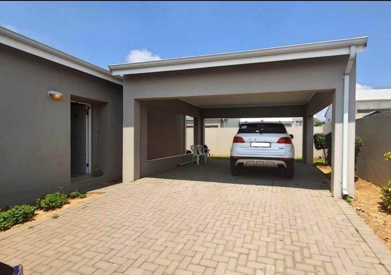 To Let 3 Bedroom Property for Rent in Blue Hills Gauteng