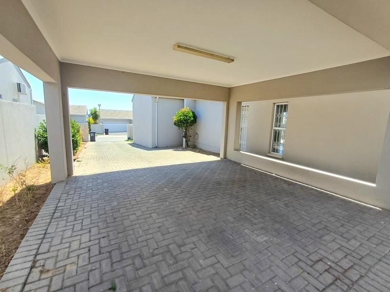 To Let 3 Bedroom Property for Rent in Blue Hills Gauteng