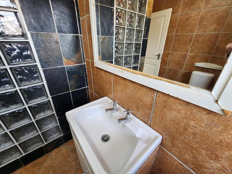 To Let 1 Bedroom Property for Rent in Northwold Gauteng