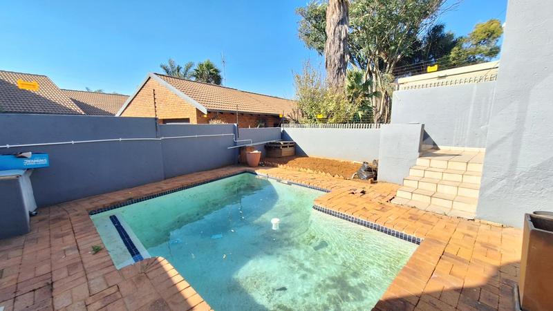 4 Bedroom Property for Sale in Moreleta Park Gauteng