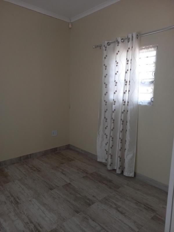 To Let 1 Bedroom Property for Rent in Linden Gauteng