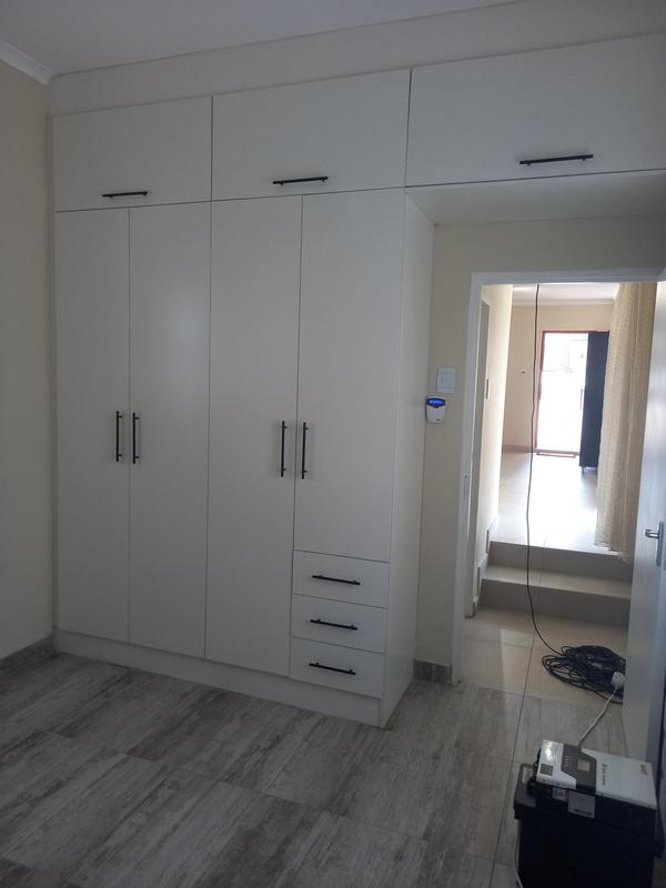 To Let 1 Bedroom Property for Rent in Linden Gauteng