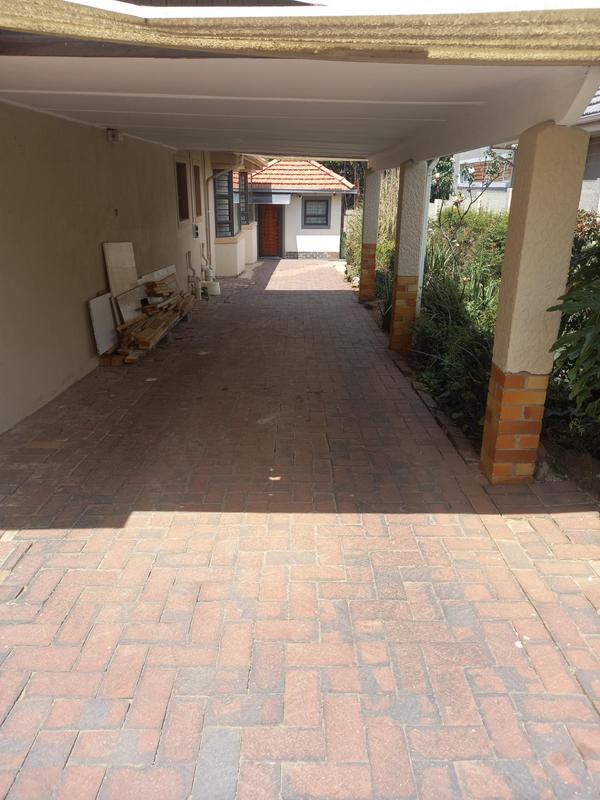 To Let 1 Bedroom Property for Rent in Linden Gauteng