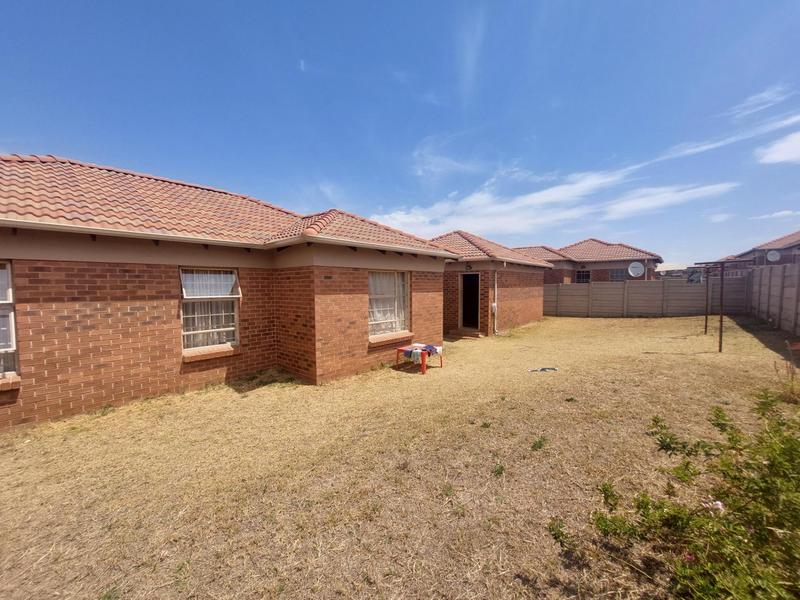 3 Bedroom Property for Sale in Thatch Hill Estate Gauteng