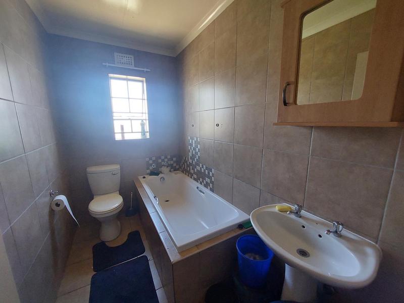 3 Bedroom Property for Sale in Thatch Hill Estate Gauteng