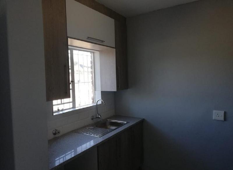 To Let 2 Bedroom Property for Rent in Van Riebeeck Park Gauteng