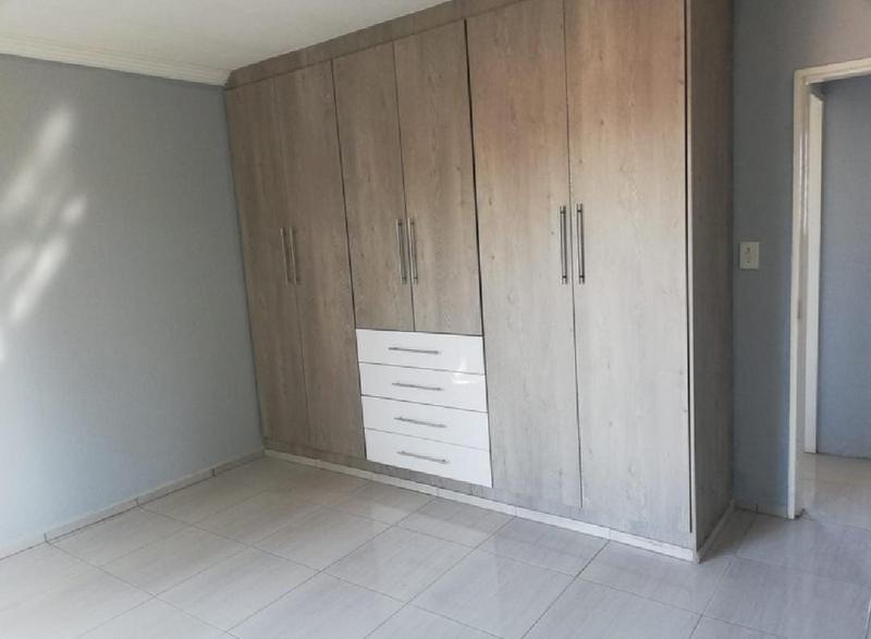 To Let 2 Bedroom Property for Rent in Van Riebeeck Park Gauteng