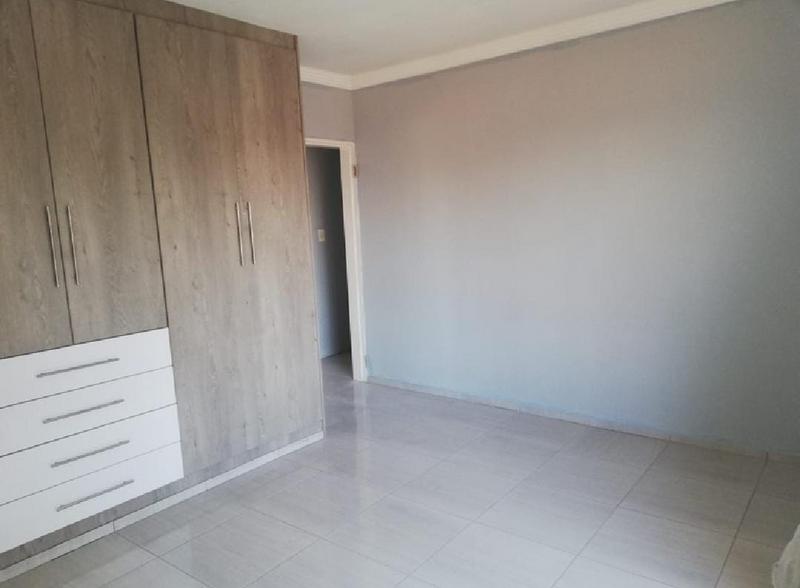 To Let 2 Bedroom Property for Rent in Van Riebeeck Park Gauteng