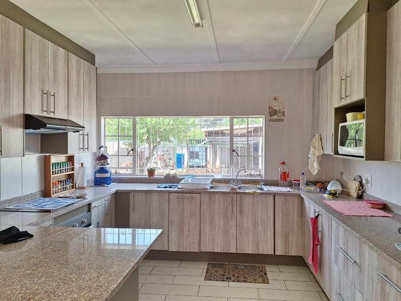 To Let 3 Bedroom Property for Rent in Rowhill Gauteng